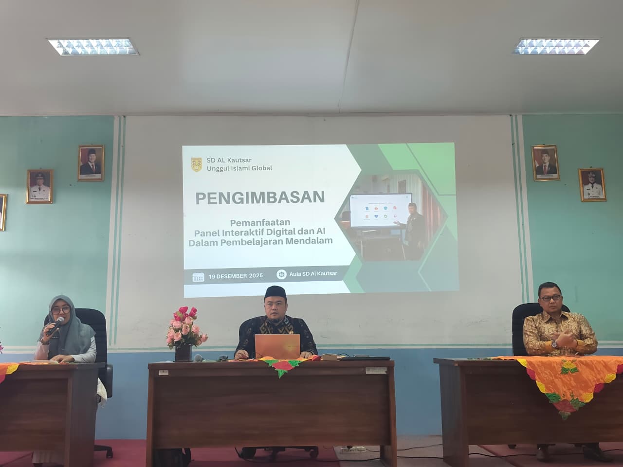 SD Al Kautsar mengadakan kegiatan pengimbasan panel interaktif digital dan aI